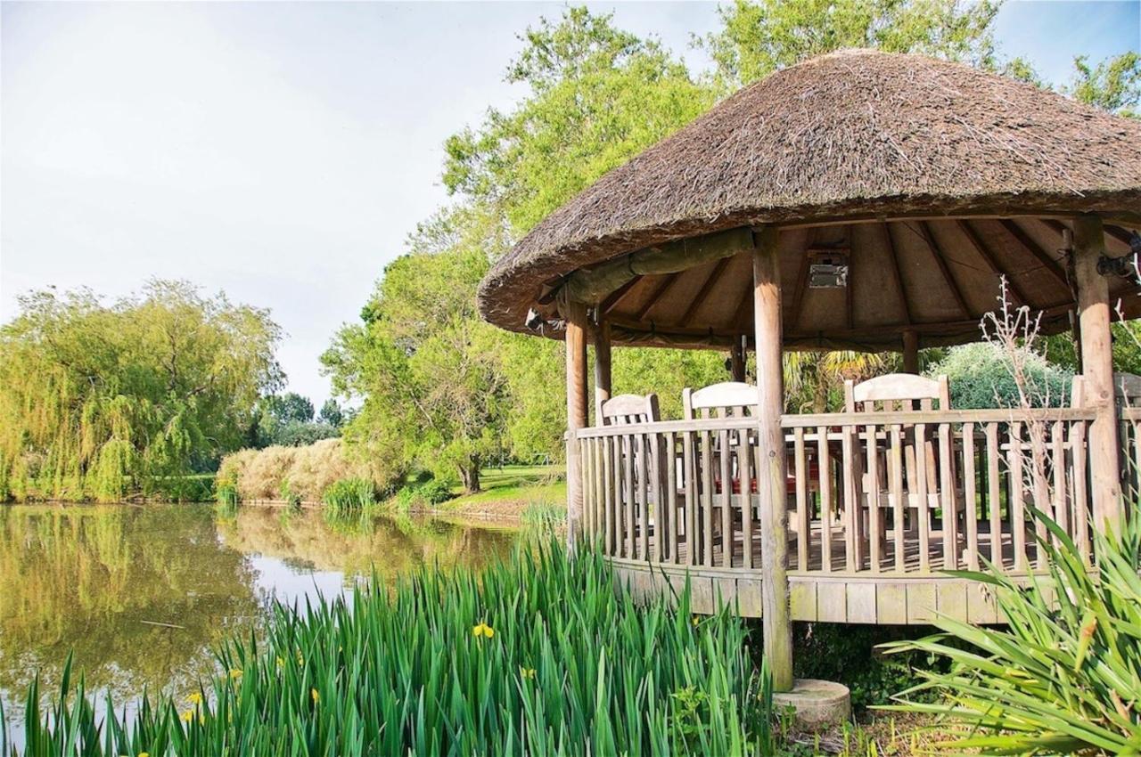 Northlands Farm - Old Farm Cottage 치체스터 외부 사진