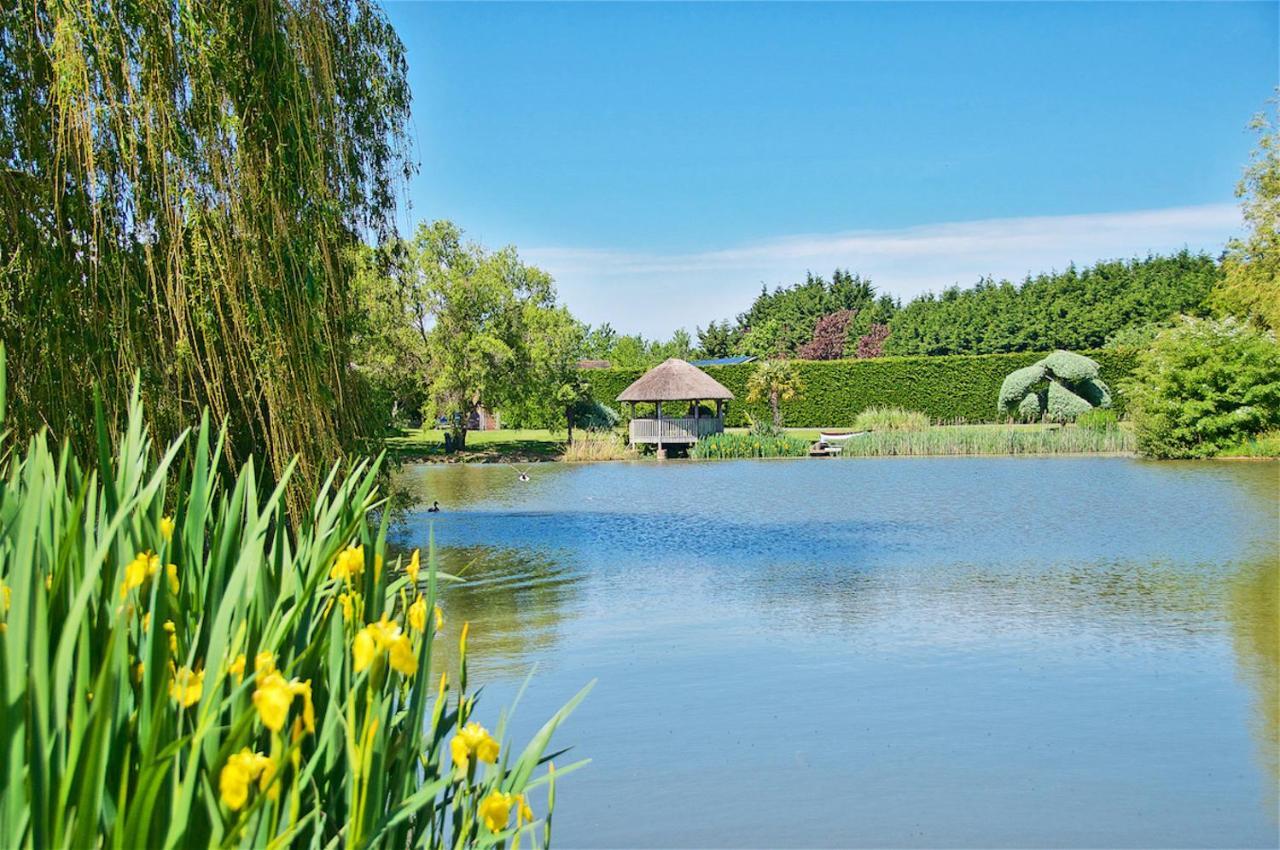 Northlands Farm - Old Farm Cottage 치체스터 외부 사진